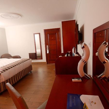 Hotel La Falaise 야운데 외부 사진