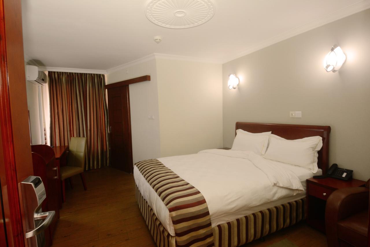 Hotel La Falaise 야운데 객실 사진